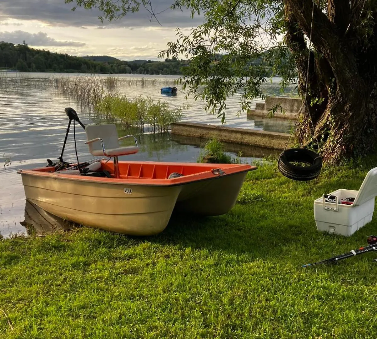 Appartement Le Lac Bleu Appt Terrace Private Beach Lake Charavines